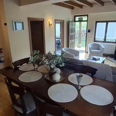 Holiday home Winahost Casa Bustasur Sel de la Carrera